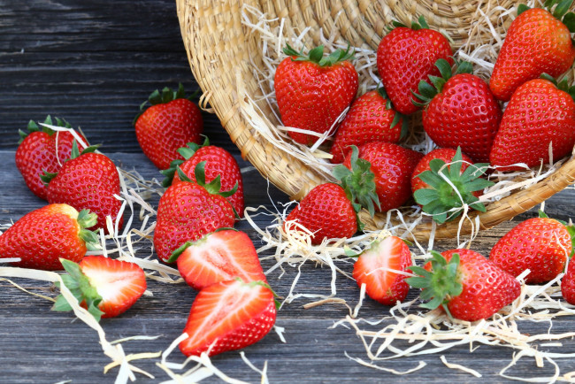 Обои картинки фото еда, клубника,  земляника, ягоды