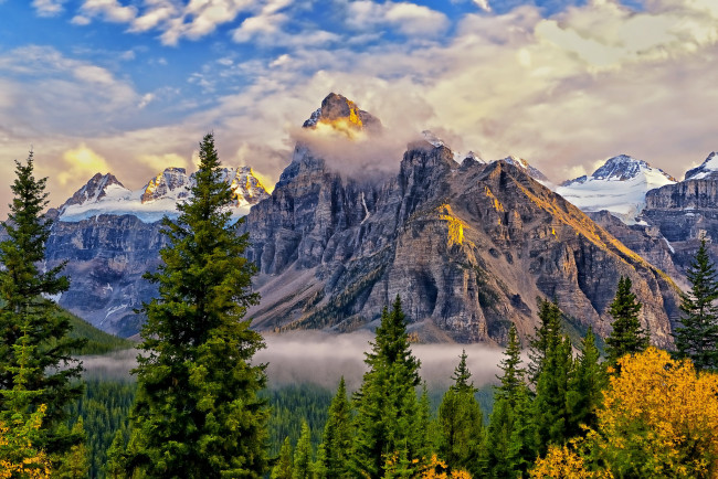 Обои картинки фото природа, горы, лес, облака