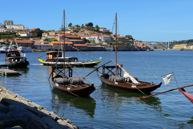 Обои картинки фото корабли, разные вместе, город, акватория