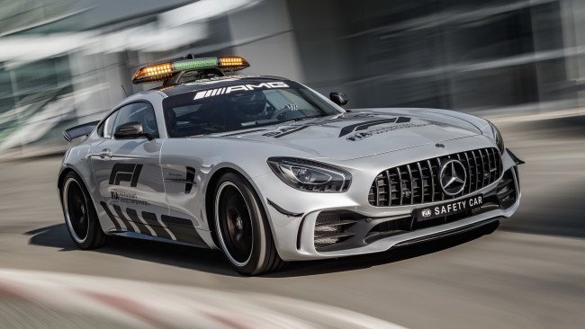 Обои картинки фото mercedes-benz amg gt-r formula-1 safety car 2018, автомобили, полиция, 2018, mercedes-benz, amg, gt-r, formula-1, safety, car