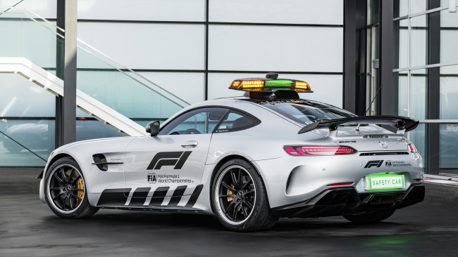 Обои картинки фото mercedes-benz amg gt-r formula-1 safety car 2018, автомобили, полиция, safety, formula-1, gt-r, amg, mercedes-benz, 2018, car
