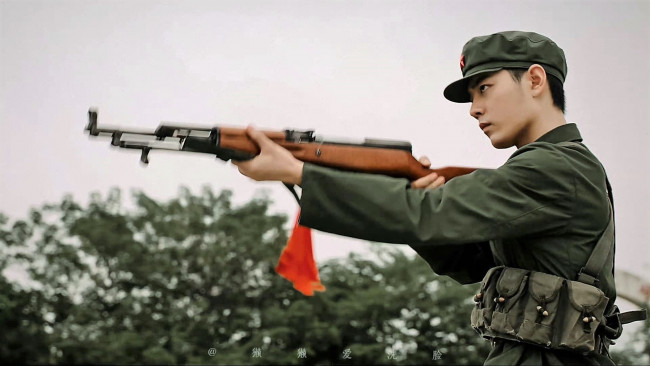 Обои картинки фото кино фильмы, ace troops, гу, ие, форма, оружие