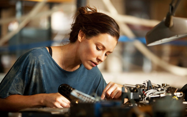 Обои картинки фото real steel , 2011, кино фильмы, real steel, живая, сталь, эванджелин, лилли, evangeline, lilly, bailey, tallet, фантастика, боевик