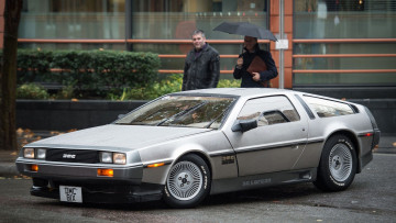 Картинка автомобили dmc delorean