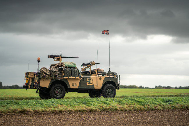 Обои картинки фото техника, военная техника, land-rover