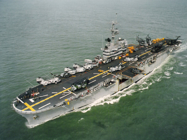 Обои картинки фото корабли, авианосцы, вертолётоносцы