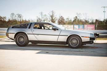 Картинка автомобили dmc delorean