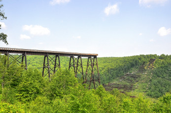 Картинка природа стихия лес виадук обломки торнадо