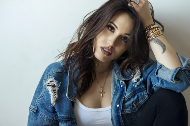 Обои картинки фото девушка, девушки, -unsort , брюнетки, темноволосые, модель