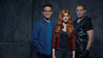 Картинка кино+фильмы shadowhunters +the+mortal+instruments dominic sherwood alberto rosende katherine mcnamara