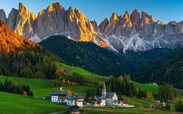 Картинка val+di+funes santa+maddalena italy города -+панорамы val di funes santa maddalena