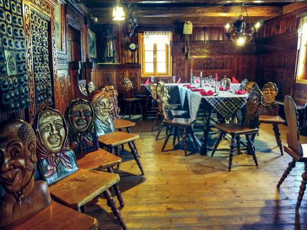 Обои картинки фото интерьер, кафе,  рестораны,  отели, стол, стулья, оригинальный