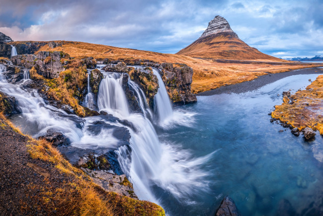 Обои картинки фото kirkjufell mountain and waterfall, iceland, природа, водопады, kirkjufell, mountain, and, waterfall