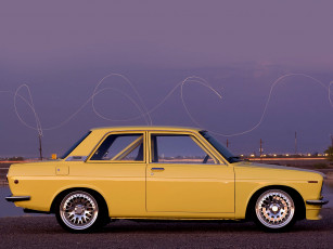 Картинка автомобили nissan datsun