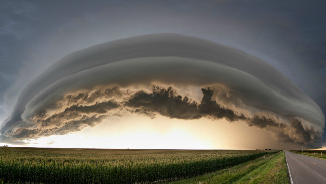 Обои картинки фото валовое, облако, над, городом, карни, штат, небраска, природа, стихия, дорога