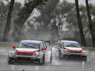 Картинка спорт автоспорт трасса скорость гонка