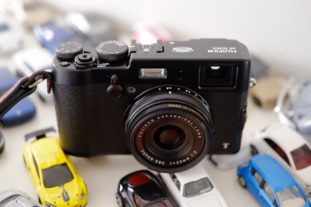 обоя бренды, fujifilm, машинки, игрушки, камера, фотоаппарат, фуджифильм