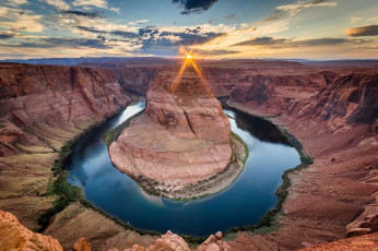 Картинка природа реки озера сша штат колорадо аризона река каньон подкова хорсшу-бенд небо облака солнце лучи