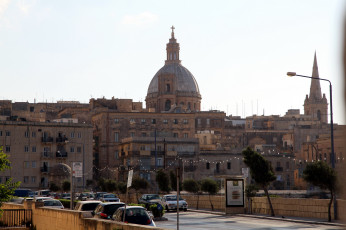 Картинка города валетта+ мальта башня