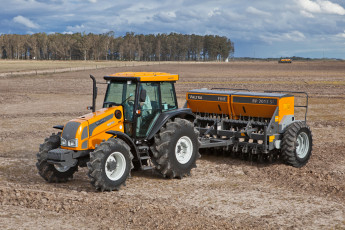 Картинка техника тракторы valtra