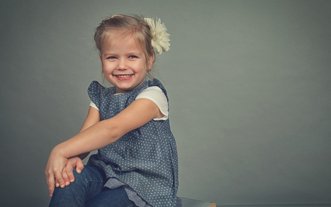 Обои картинки фото разное, дети, девочка, улыбка