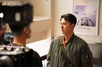 Картинка разное знаменитости ван ибо съемки стафф