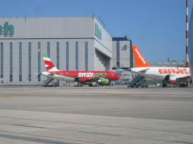 Обои картинки фото авиация, пассажирские, самолёты