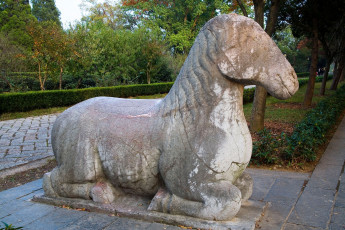 Картинка разное рельефы статуи музейные экспонаты скульптура парк