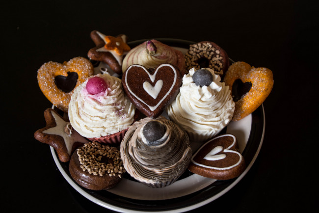 Обои картинки фото еда, пирожные,  кексы,  печенье, сласти