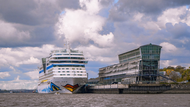 Обои картинки фото корабли, лайнеры, лайнер, круиз