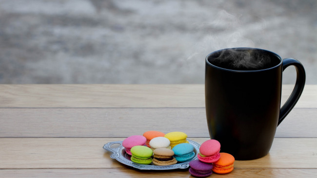 Обои картинки фото еда, макаруны, лакомство, кофе, печенье