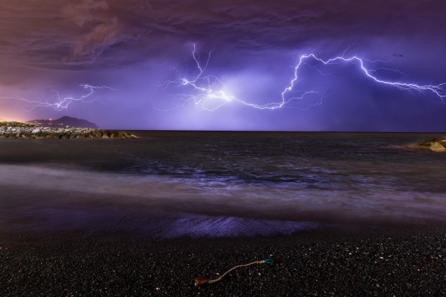 Обои картинки фото природа, молния,  гроза, простор
