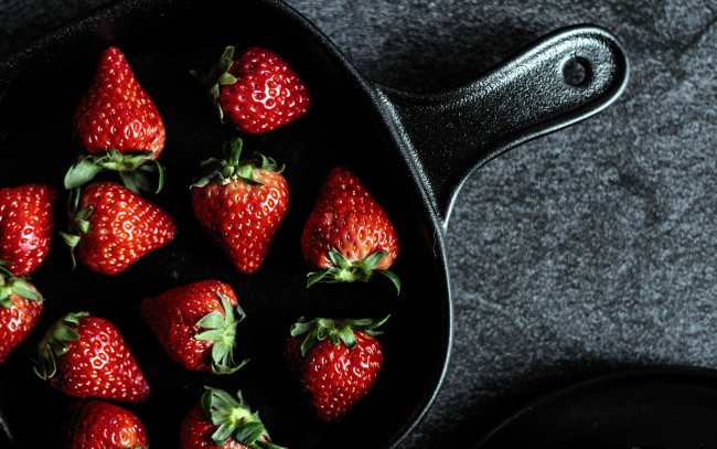 Обои картинки фото еда, клубника,  земляника