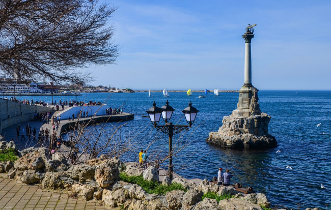 Обои картинки фото севастополь, города, - памятники,  скульптуры,  арт-объекты, крым, город, памятник, море