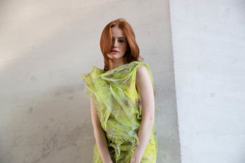 Картинка девушки madelaine+petsch мэделин гроббелар петш elle актриса madelaine petsch порт орчард вашингтон сша