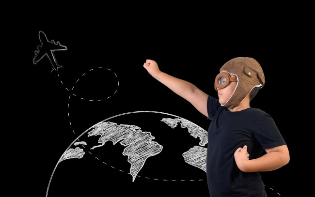 Обои картинки фото разное, дети, мальчик, шлем, очки, рисунок, мечта, летчик