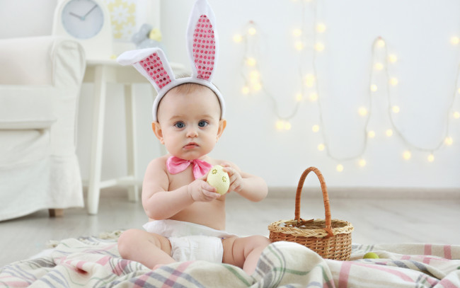 Обои картинки фото разное, дети, ребенок, ушки, яйца, корзина