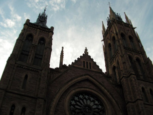 Картинка города католические соборы костелы аббатства