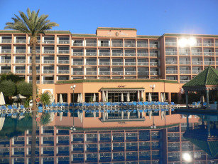 Картинка города здания дома бассейн