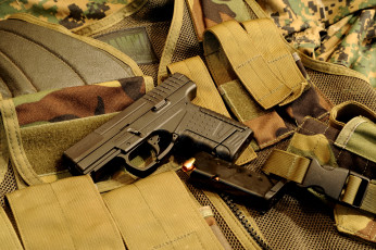 Картинка оружие пистолеты камуфляж пистолет