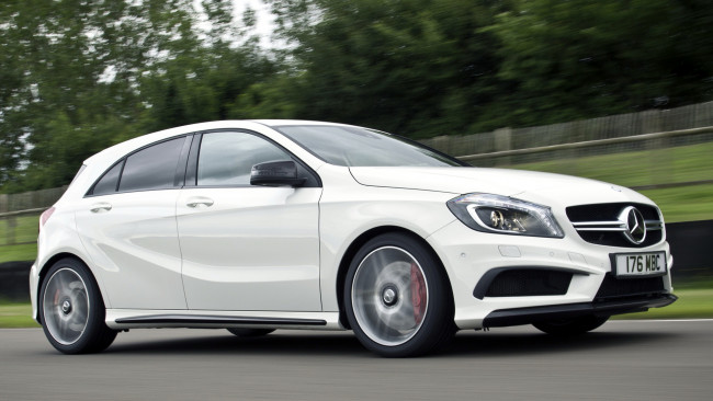 Обои картинки фото mercedes, автомобили, benz, германия, двигатели, автобусы, mercedes-benz, daimler, ag, легковые, грузовики