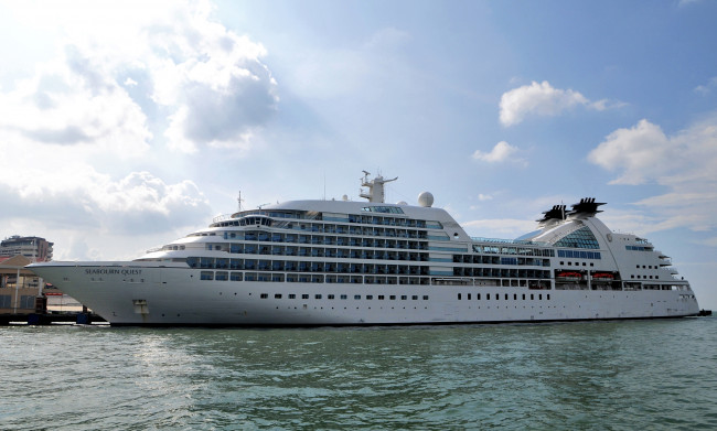 Обои картинки фото корабли, лайнеры, вода, круиз