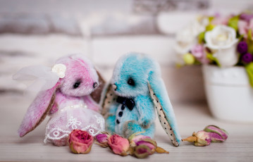 Картинка разное игрушки зайчики