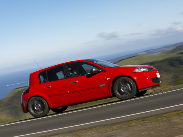 Обои картинки фото автомобили, renault, megane, rs, dci, 175, au-spec, красный