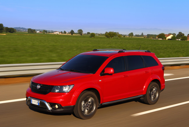 Обои картинки фото 2014 fiat freemont cross, автомобили, fiat, freemont, cross, красный