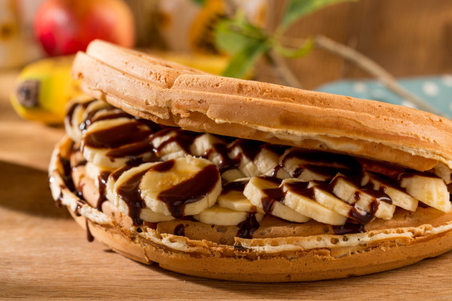 Обои картинки фото еда, пирожные,  кексы,  печенье, вафли, шоколад, банан