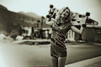 Картинка календари компьютерный+дизайн calendar 2019 женщина ролики девушка скейт