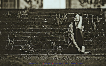 Картинка календари компьютерный+дизайн calendar женщина сидит взгляд девушка ступени 2019