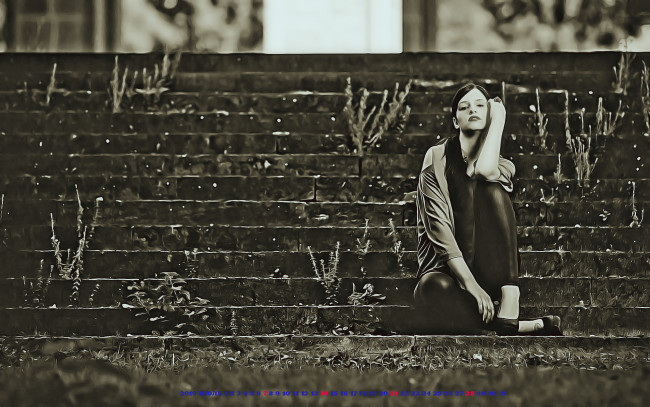 Обои картинки фото календари, компьютерный дизайн, calendar, женщина, сидит, взгляд, девушка, ступени, 2019