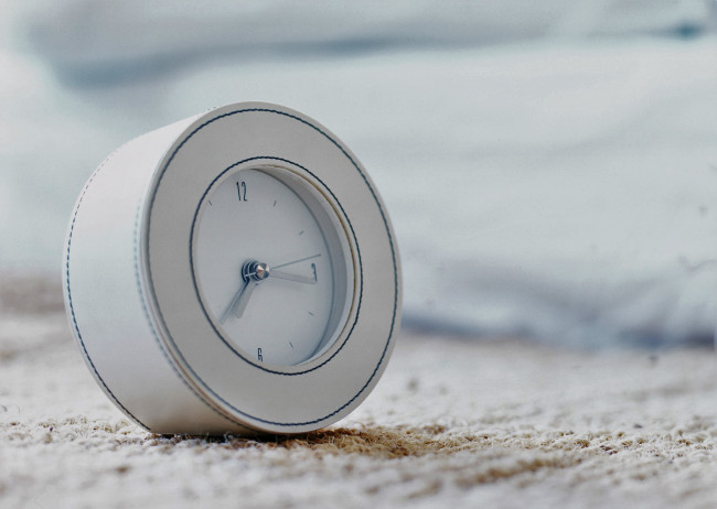 Обои картинки фото разное, часы,  часовые механизмы, кожа